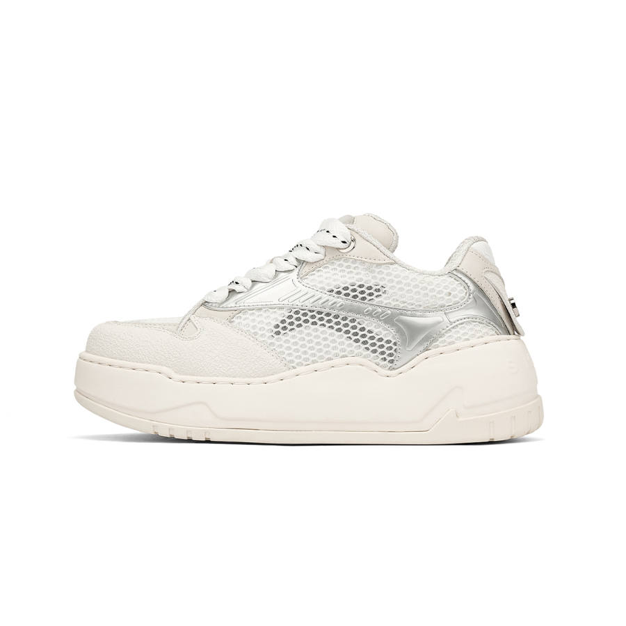 SMILEY SMILEY Low top Skateboard Shoes Women's White Moonlight
