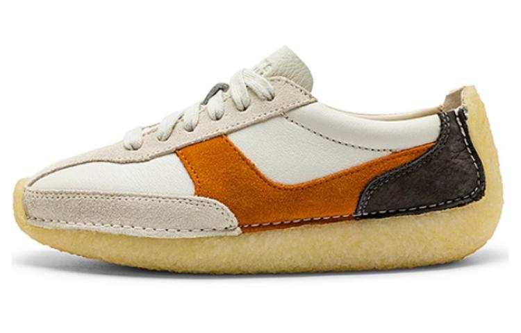 Clarks Low top Casual Shoes Women's Beige