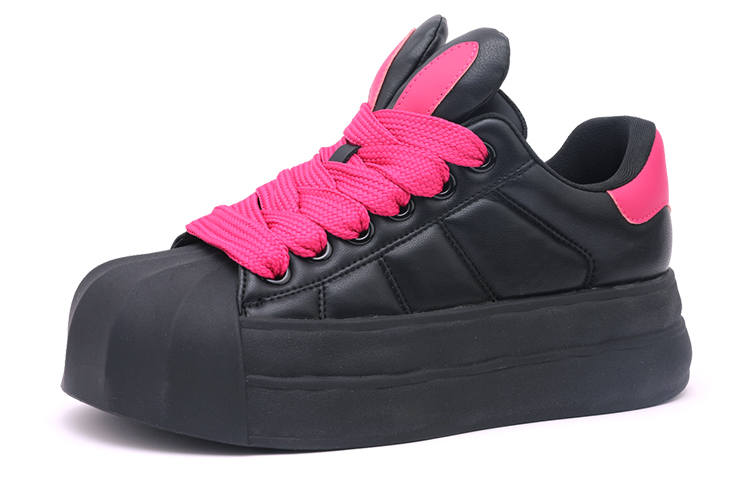 CAI CHI Slip Resistant Abrasion Resistant Low top Skateboard Shoes Women's