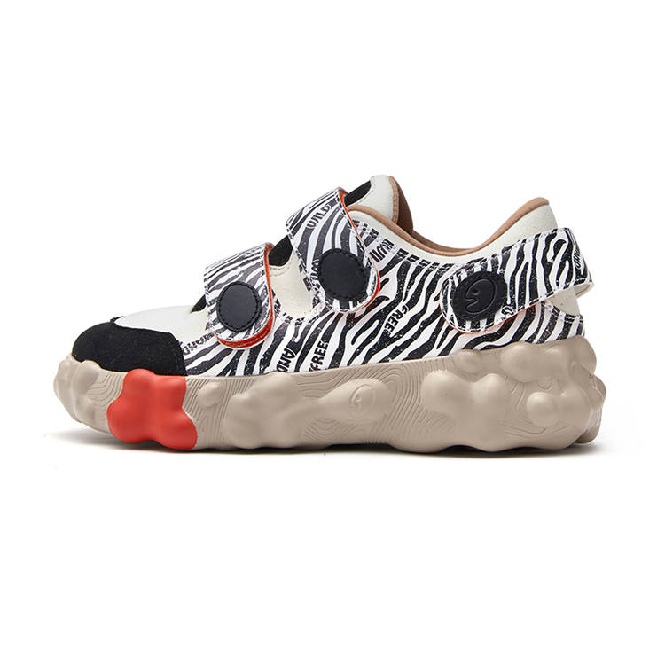 U.IN 2 Pu Hook and Loop Cute And Versatile Fleece Lined Platform Commute Low top Casual Shoes Unisex