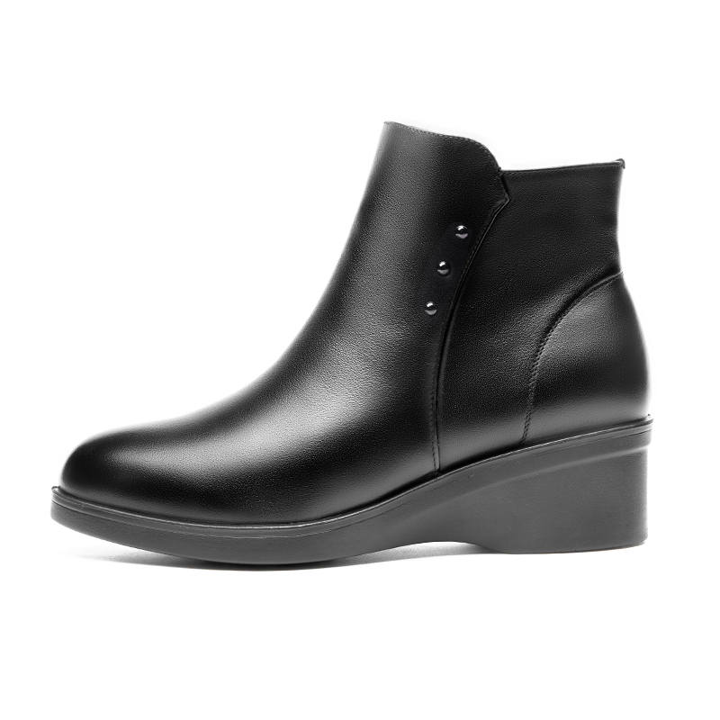 AOKANG Cow Leather Fleece Lined Comfortable Warm Skin Undertone Insulated Shoes Fashion Versatile Trendy Ankle Boots