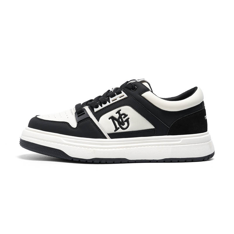 NAVIGARE Microfiber Leather Low top Skateboard Shoes Men's Black White