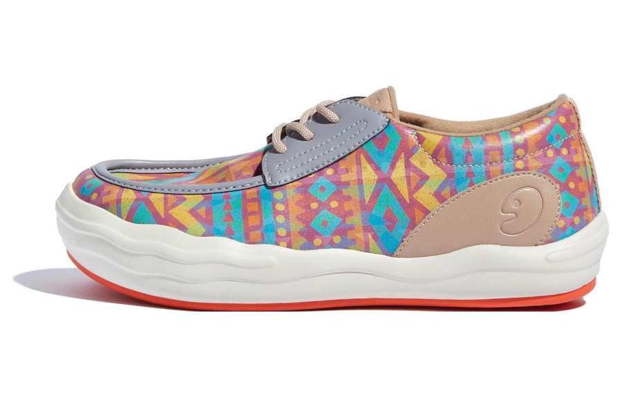 U.IN Painted Travel Shoes, Andalusia 8 Artistic Collection Low top Stylish Skateboarding Shoes Women's
