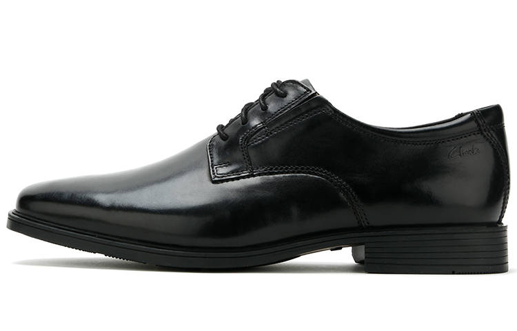 Clarks Cow Leather Dress Shoes Men's Black