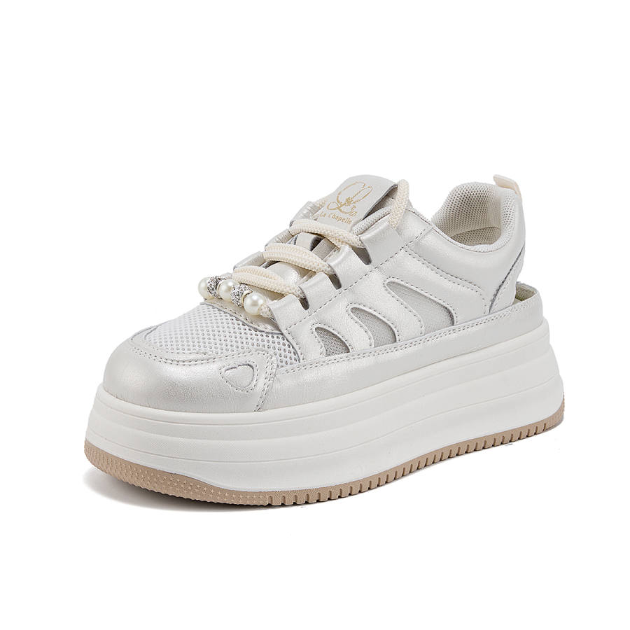 La Chapelle Slip Resistant Abrasion Resistant Low top Casual Shoes Women's Beige