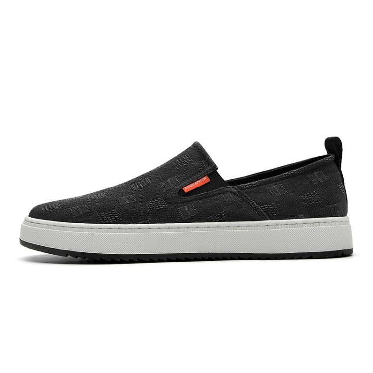 SATCHI SPORT Fabric Slip Resistant Cushioning Abrasion Resistant Low top Skateboard Shoes Men's Black