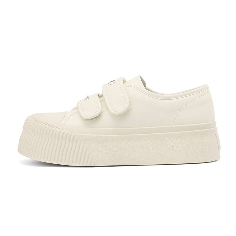 DAPHNE Artificial Leather Low top Skateboard Shoes Women's Black/Ecru