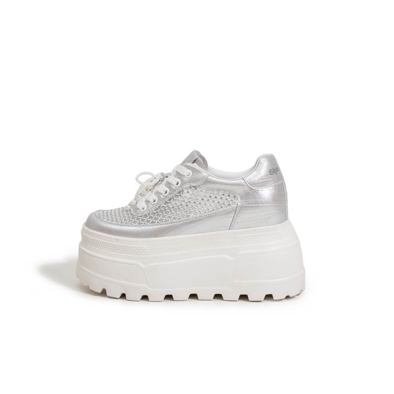 MILANLIANGE Breathable Lightweight Height Increasing Low top Casual Shoes Women's Silver