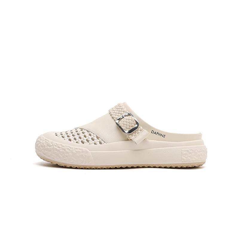 DAPHNE DAPHNE Closed Toe Slippers Women's Ecru