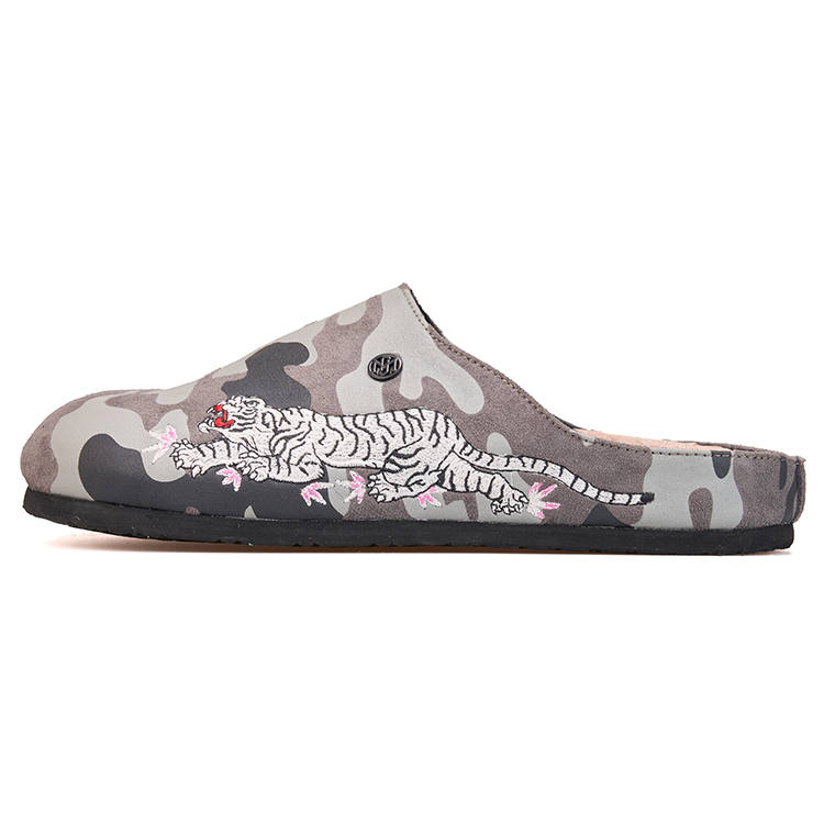 Joy&Mario Joy&Mario Closed Toe Slippers Men's