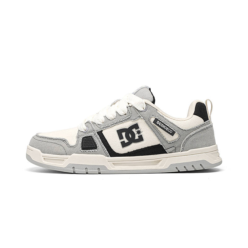 DCSHOES STAG CAS Low top Skateboard Shoes Unisex