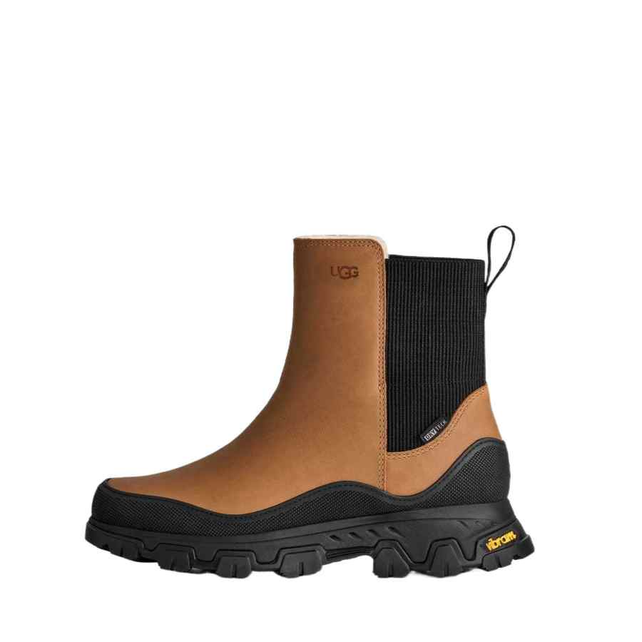 UGG UGG Short Chelsea Boots Women's Brown