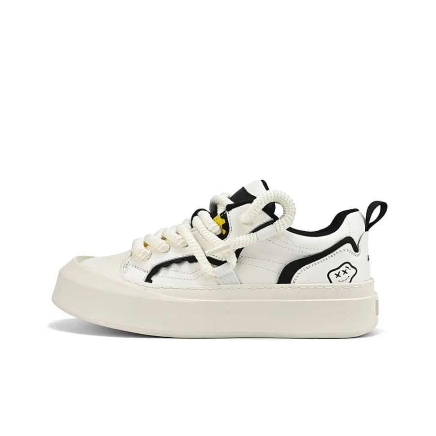 JIJILANGPIN Microfiber Leather Cushioning Abrasion Resistant Breathable Low top Casual Shoes Unisex White