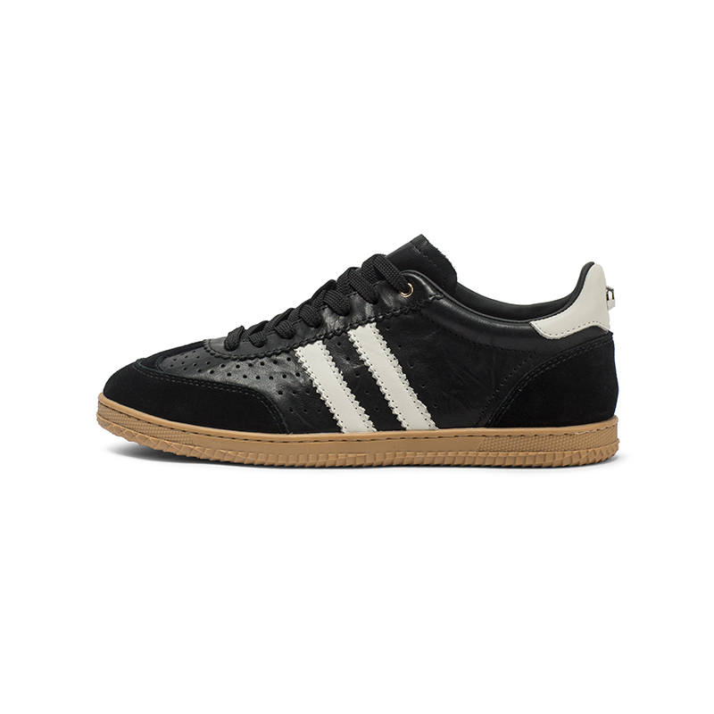 Coup De Foudre Cow Leather Low top Skateboard Shoes Women's
