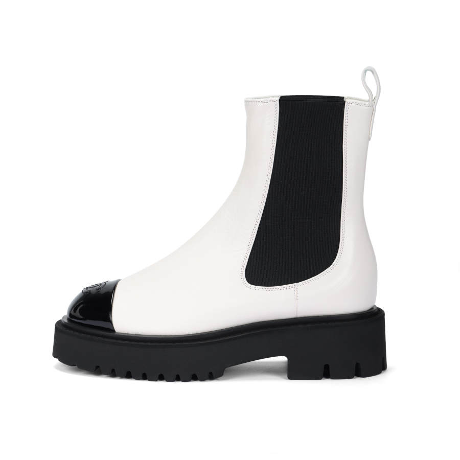 CHANEL Cow Leather Round Tip Chelsea Boots Medium Heel 3 5cm Women's Black White