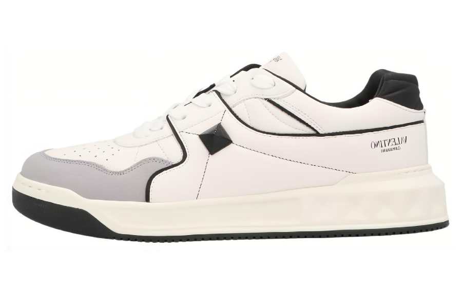 Valentino Garavani One Stud Lace Up Sneakers