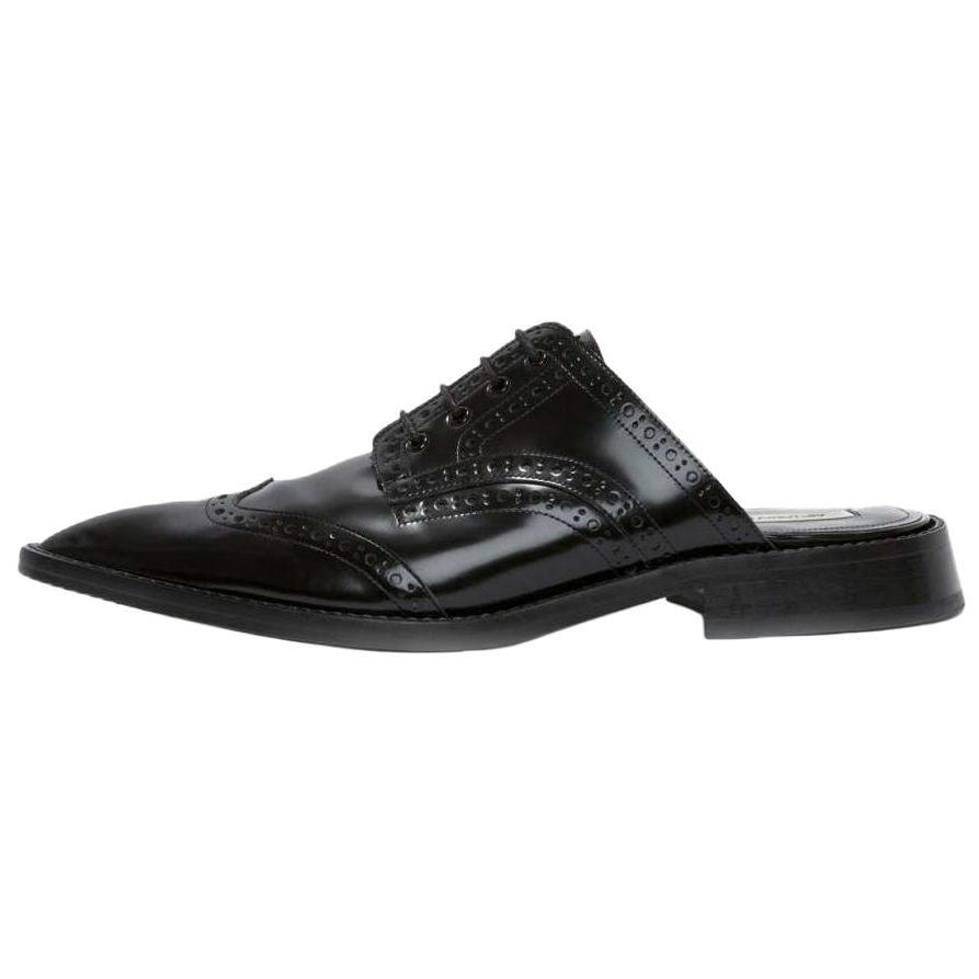 Victoria Beckham Closed Toe Slippers Women's Black