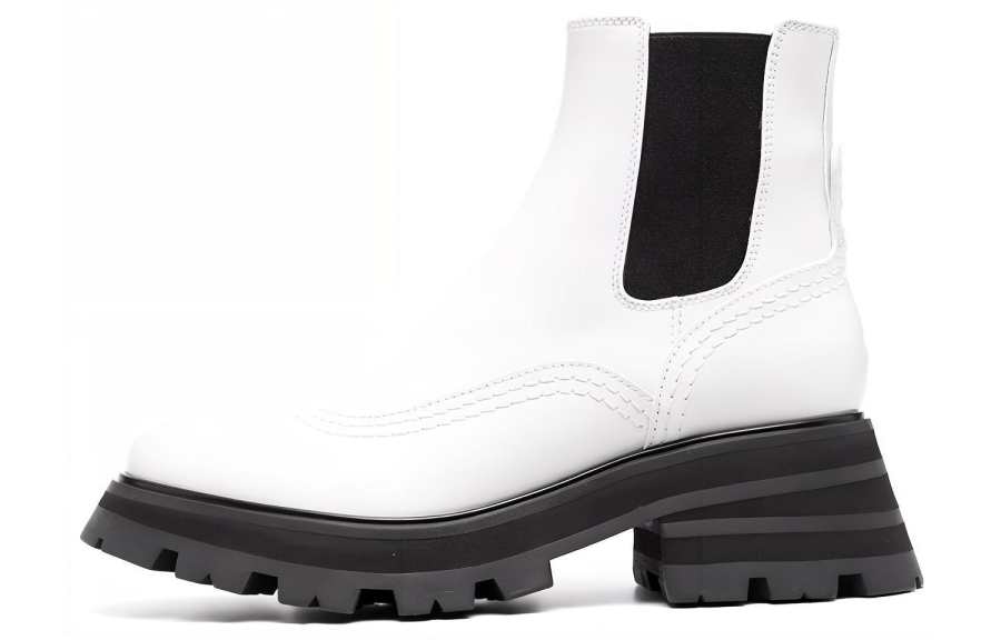 Alexander McQueen Wander Chelsea Boots Women's