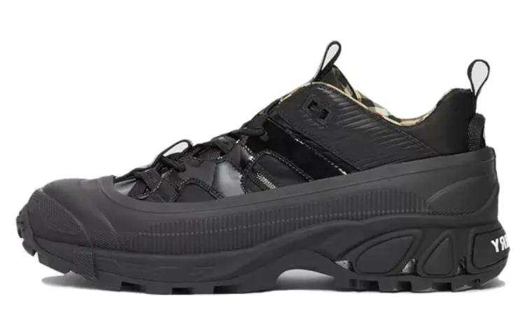 Burberry Arthur Low top Casual Shoes Men's Black