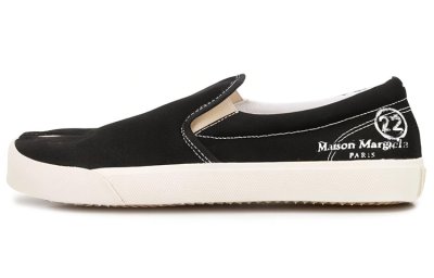 Maison Margiela Tabi Low top Stylish Skateboarding Shoes Men's Black White
