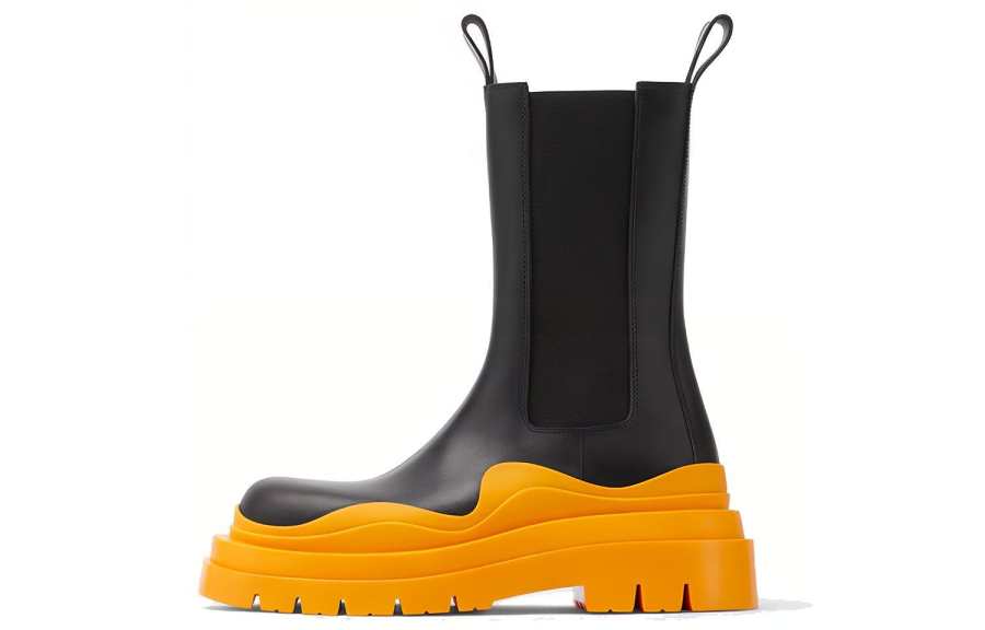 Bottega Veneta Tire Chelsea Leather Crew Chelsea Boots Women's Black Orange