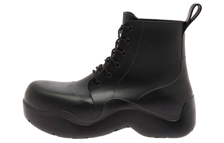 Bottega Veneta Puddle Cow Leather Ankle Boots Men's Black