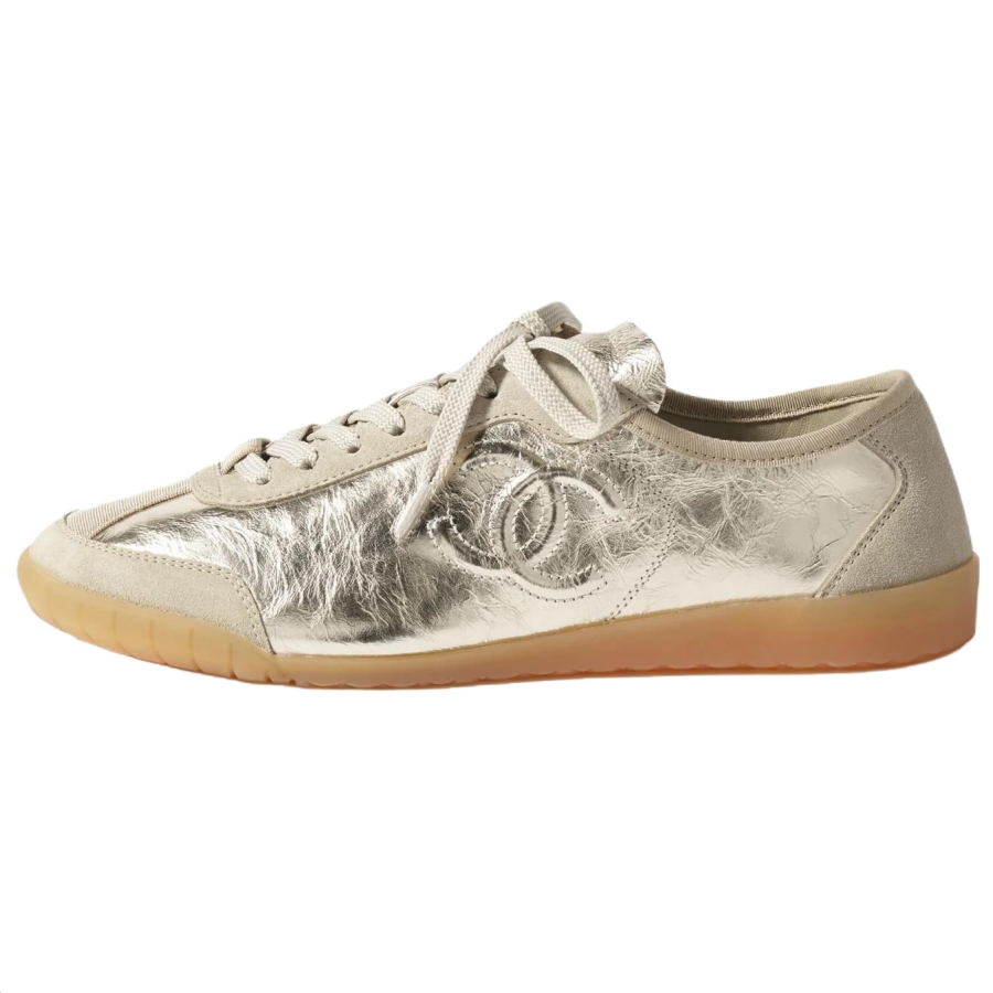 CHANEL 25A Low top Casual Shoes Women's Beige