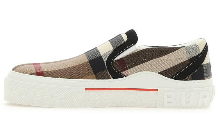 Burberry Burberry Exaggerared Check Slip On Birch Brown