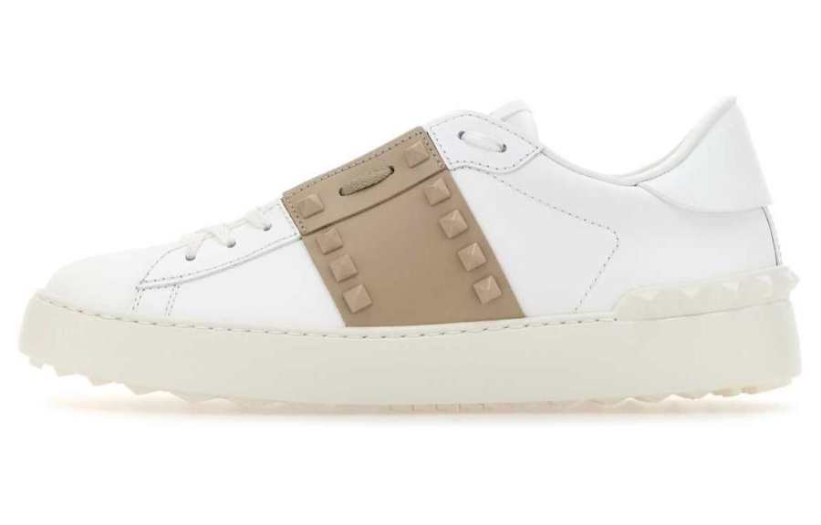 Valentino ROCKSTUD GARAVANI Leather Low top Skateboard Shoes Women's White