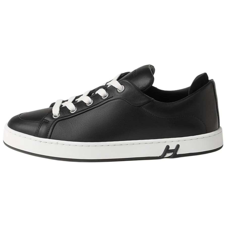 HERMES Kid Low top Skateboard Shoes Women's Black