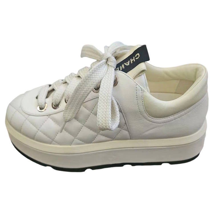 CHANEL Leather Low top Skateboard Shoes Women's White