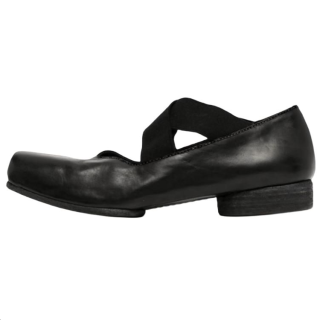 UMA WANG Cow Leather Casual Shoes Women's Black