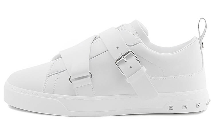 Valentino Low top Skateboard Shoes Women's White