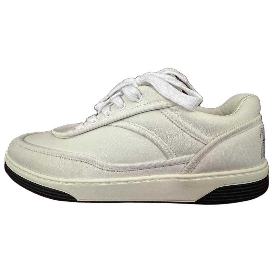 CHANEL Leather Low top Skateboard Shoes Women's White