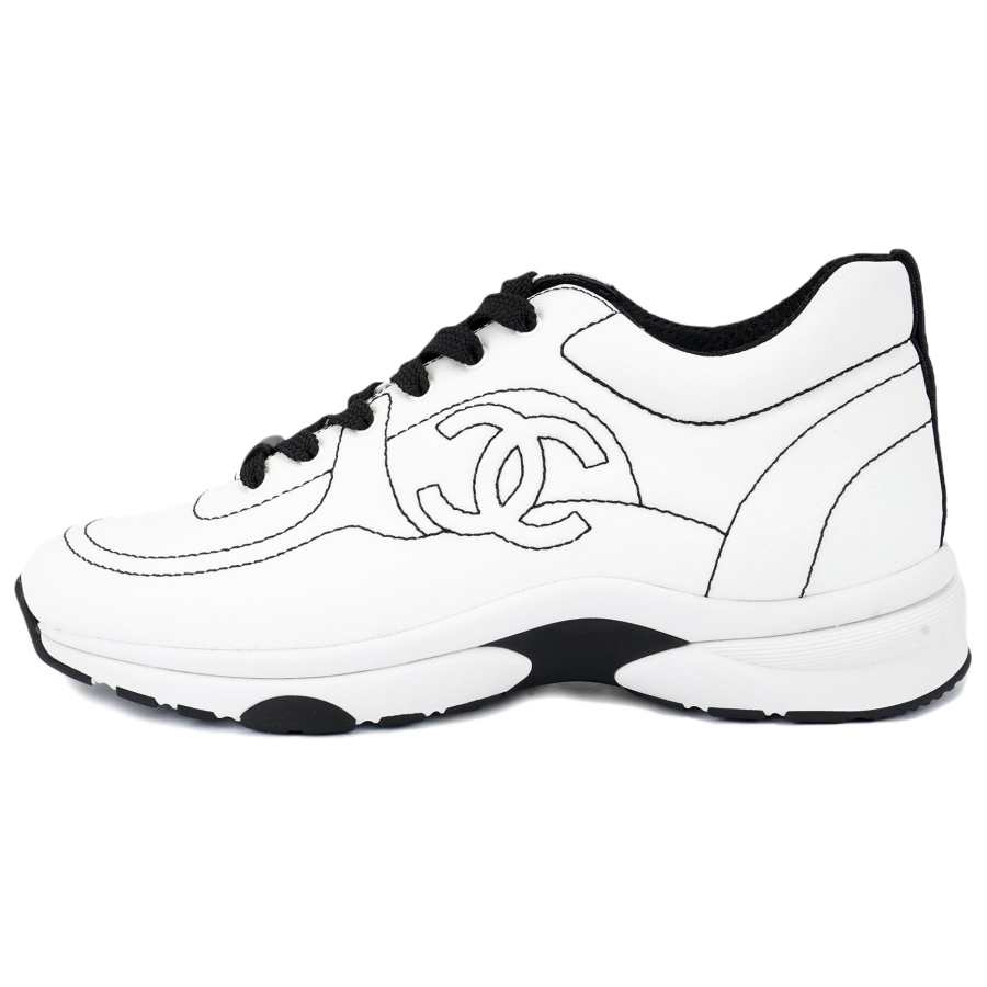CHANEL Low top Casual Shoes Women's White