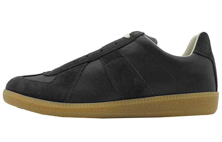 Maison Margiela Replica Cow Leather Stylish Skateboarding Shoes Women's Black