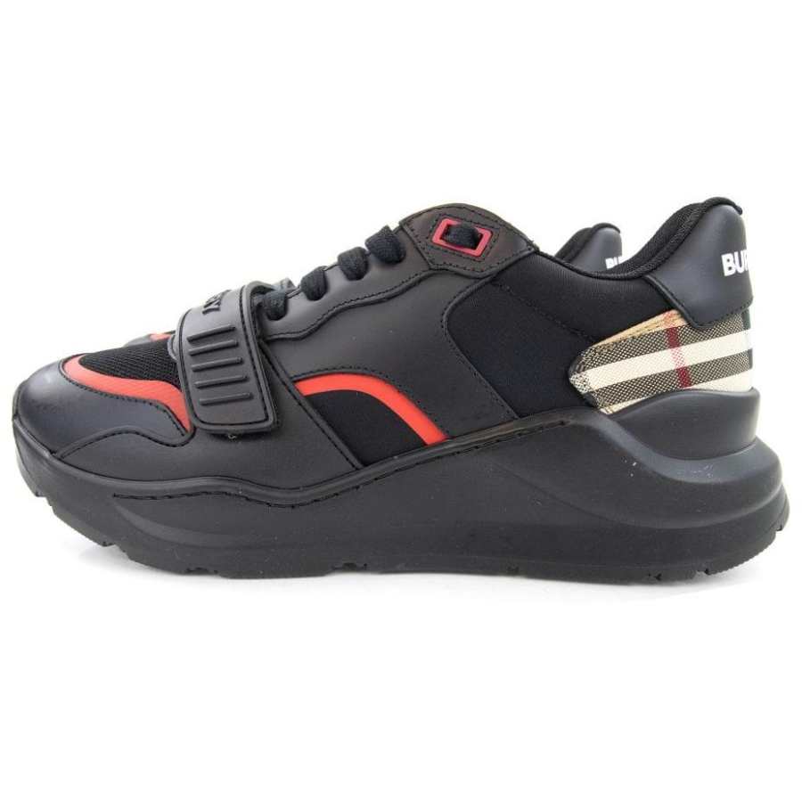 Burberry Cow Leather Low top Casual Shoes Men's Black