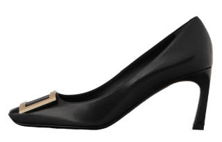Roger Vivier Trompette Buckle Detailed Pumps