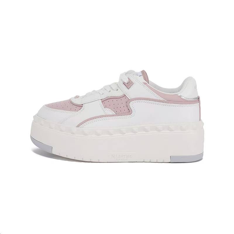 Valentino FREEDOTS Cow Leather Low top Casual Shoes Women's White
