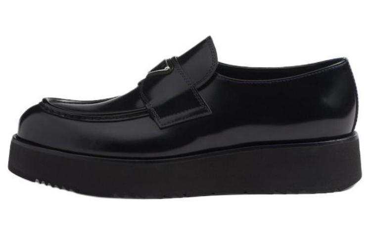 PRADA PRADA Logo-plaque Brushed Leather Loafers