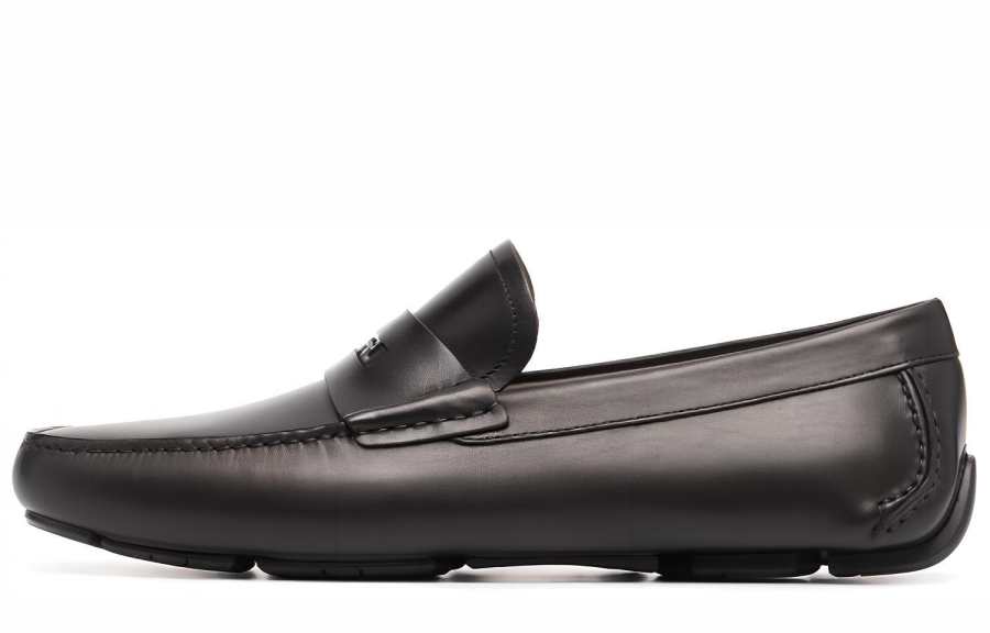 Ferragamo FERRAGAMO Logo-plaque Leather Loafers