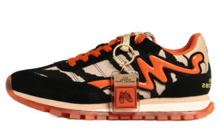 MARC JACOBS The Jogger Sneakers