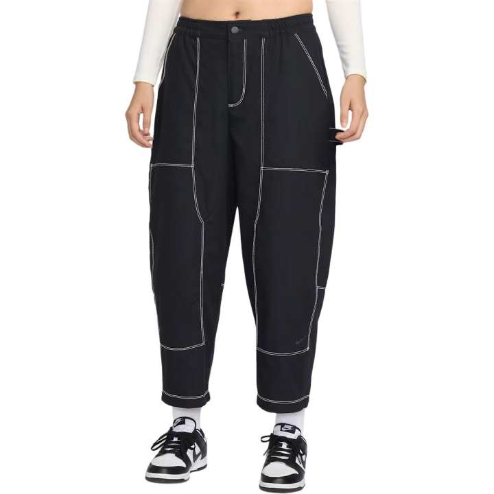 Nike Nike Cargo Pants Women's Black Moderate Cargo Pants