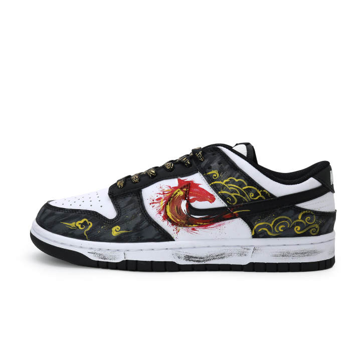 Nike Nike Dunk Leaping Ahead Leather Abrasion Resistant Low top Skateboard Shoes Unisex Black Gold