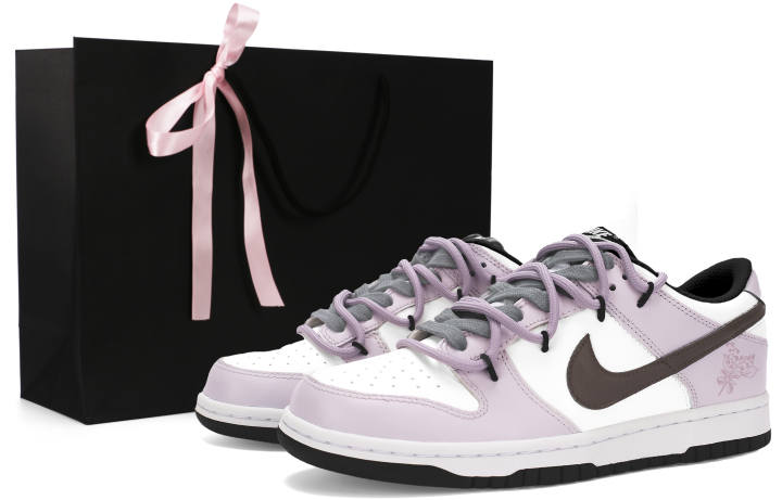 Nike Nike Dunk Low top Skateboard Shoes Women's Light Purple
