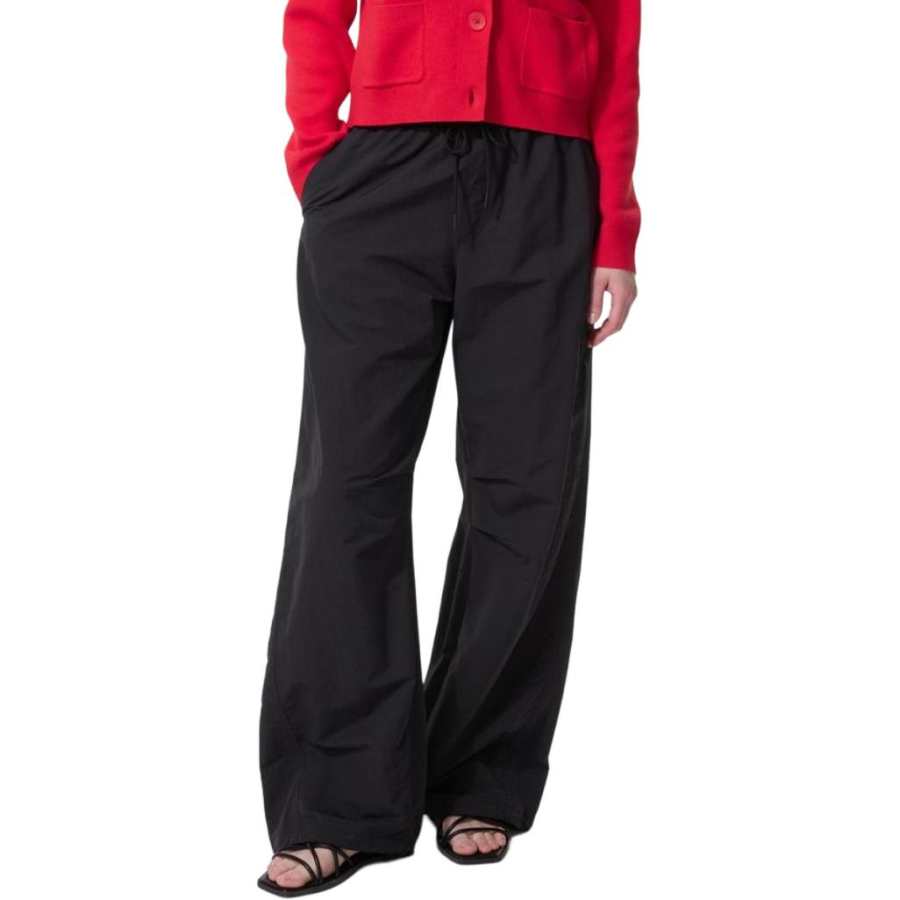 UNIQLO Casual Pants Women's Black Moderate Straight Fit Pants