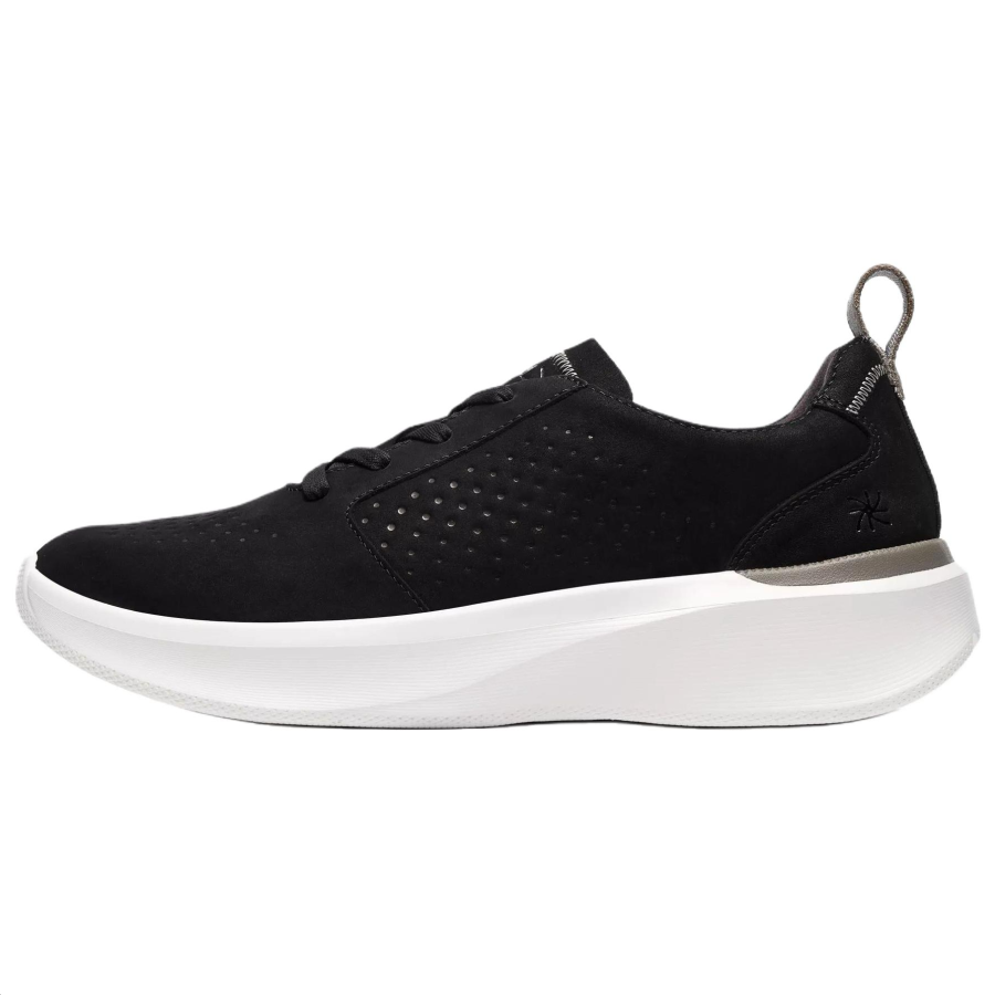 Clarks Solevana Low top Casual Shoes Men's Black
