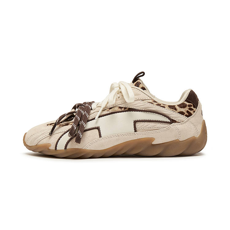 Champion Low top Casual Shoes Women's Linen/Baroque Brown