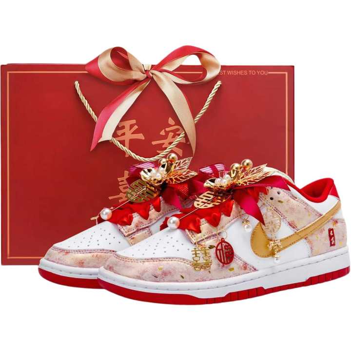 Nike Nike Dunk Low top Skateboard Shoes Women's Red Gold
