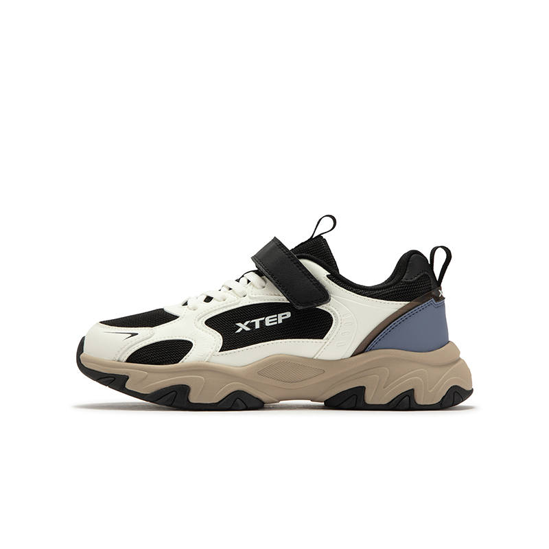XTEP Low top Casual Shoes Black White Teenagers